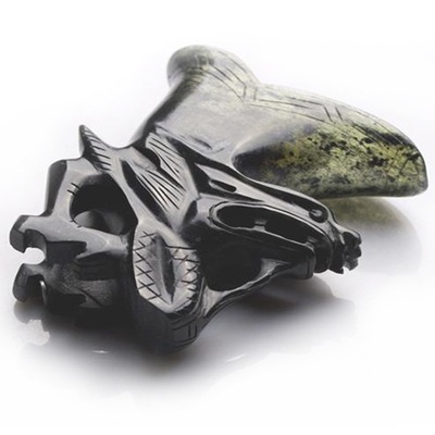 墨玉龙凤配酒杯,药王石,蛇纹石玉酒杯及酒杯加工,南阳一心玉器有限公司